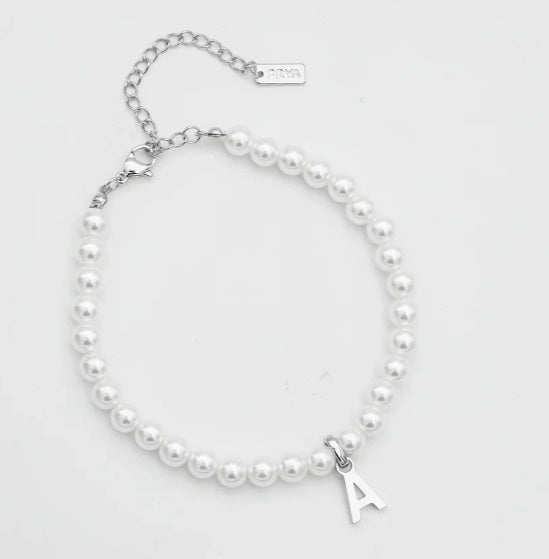 Fashionable And Minimalist